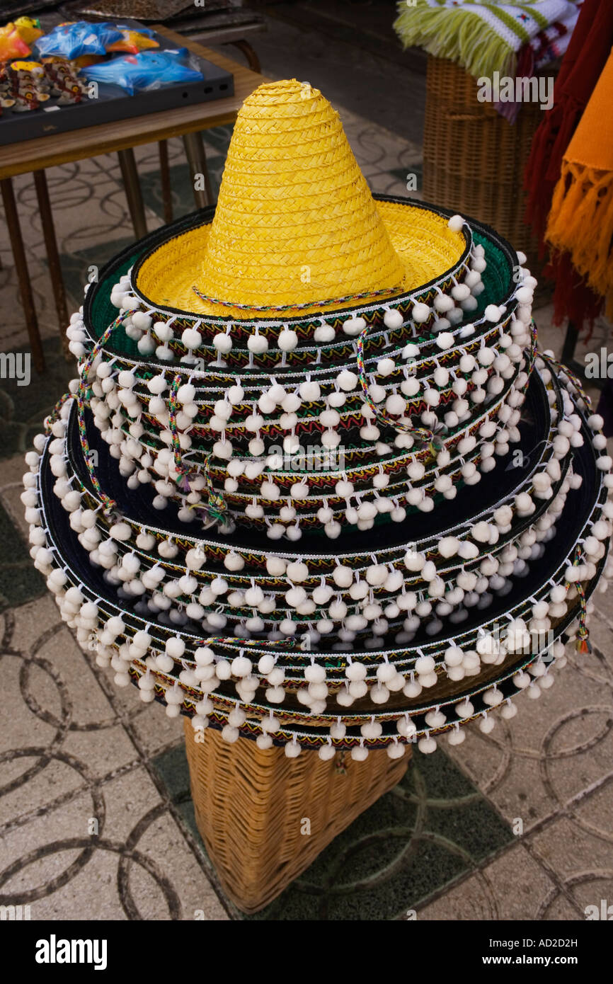 Haufen von mexikanischen Hüte in spanischen Shop erhältlich Stockfoto