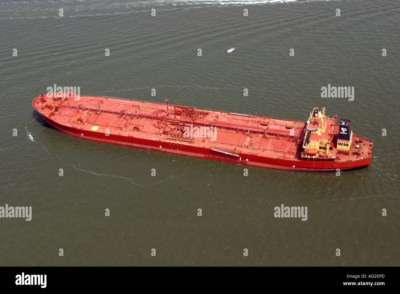 Luftaufnahme des Schiffes auf New York Bay, New York, Vereinigte Staaten von Amerika Stockfoto