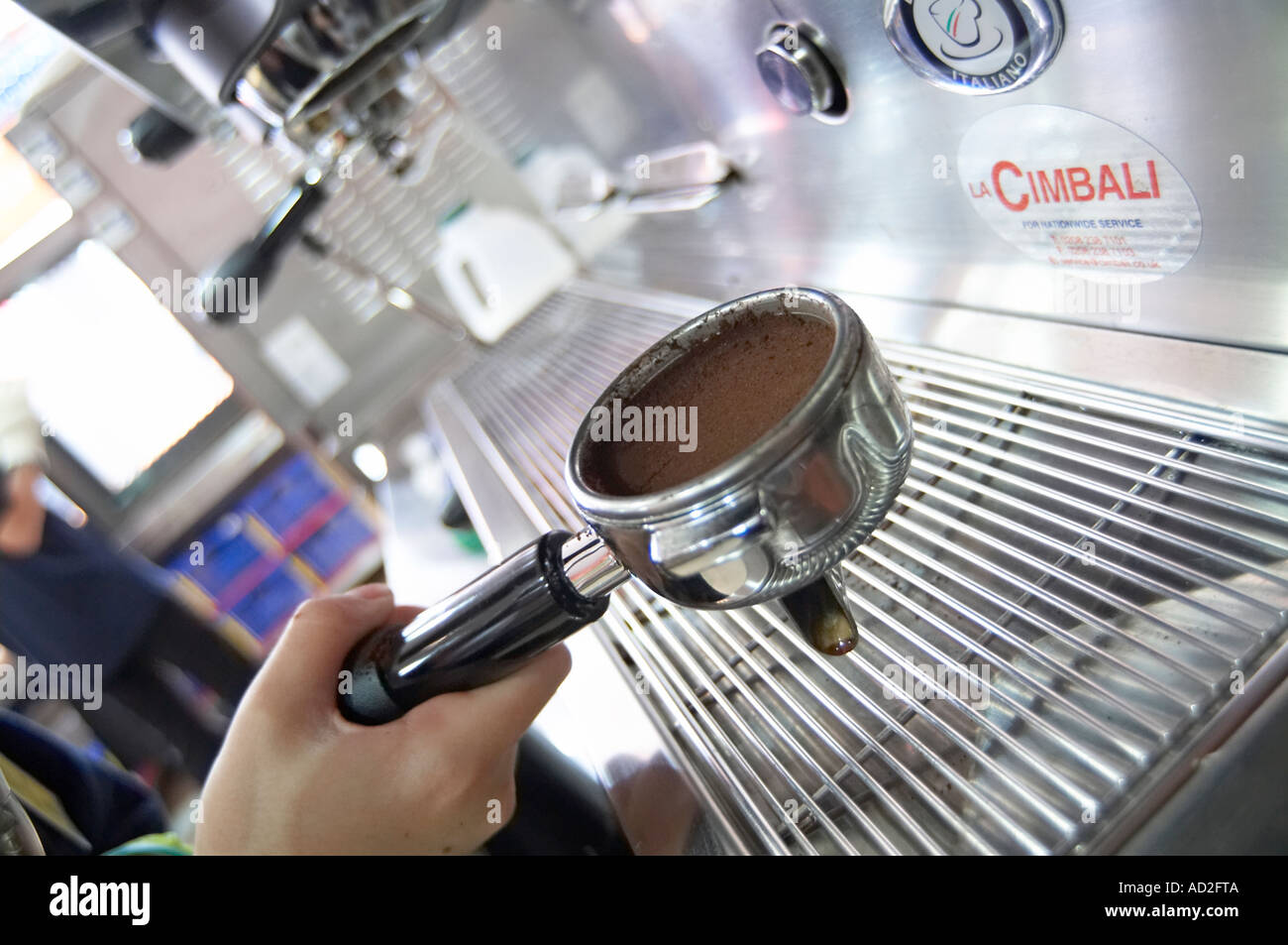 Kaffee, gemahlener Kaffee, Kaffee-Maschine. Stockfoto