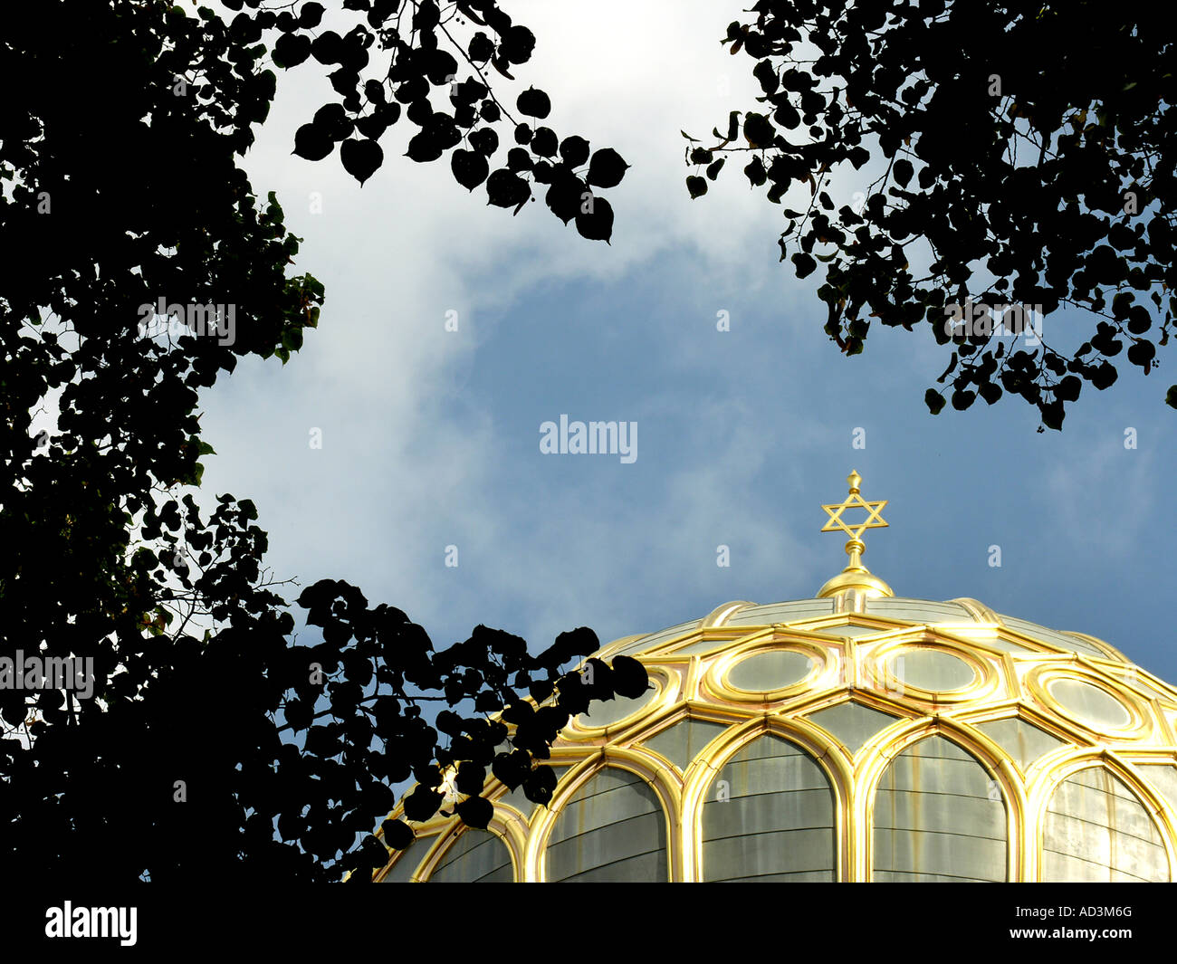 Goldene Kuppel-neue Synagoge Stockfoto