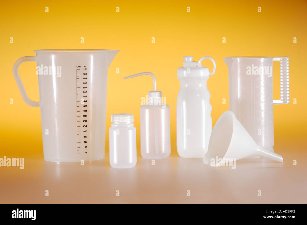 High-Density-Polyethylen-Behälter Stockfoto