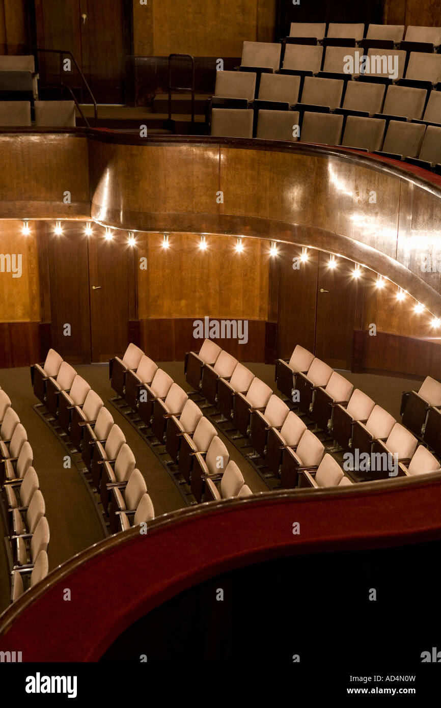 Eine beleuchtete Jugendstil-theater Stockfoto