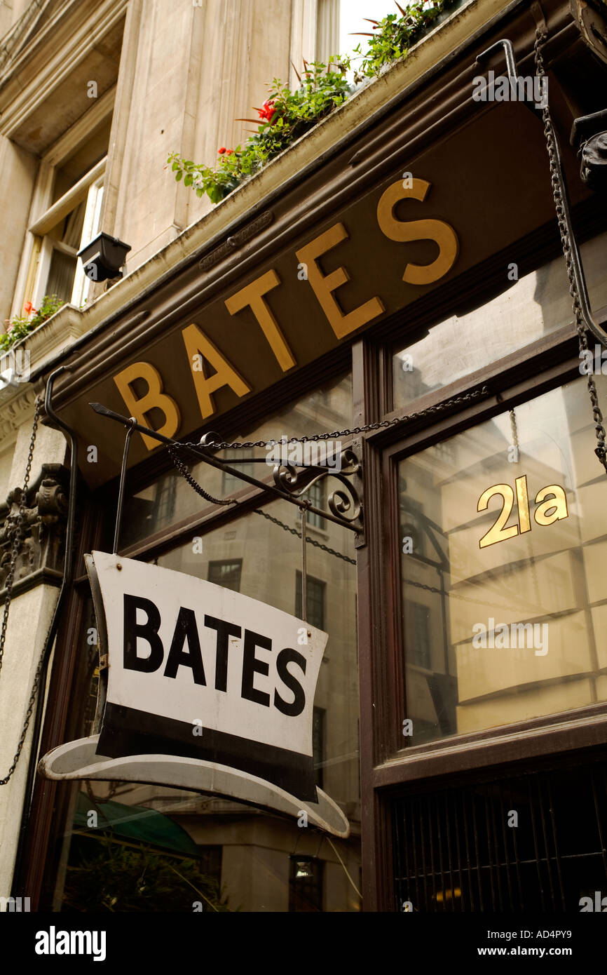 Edward Bates Ltd die berühmte Hutmacher in der Jermyn Street London England Stockfoto