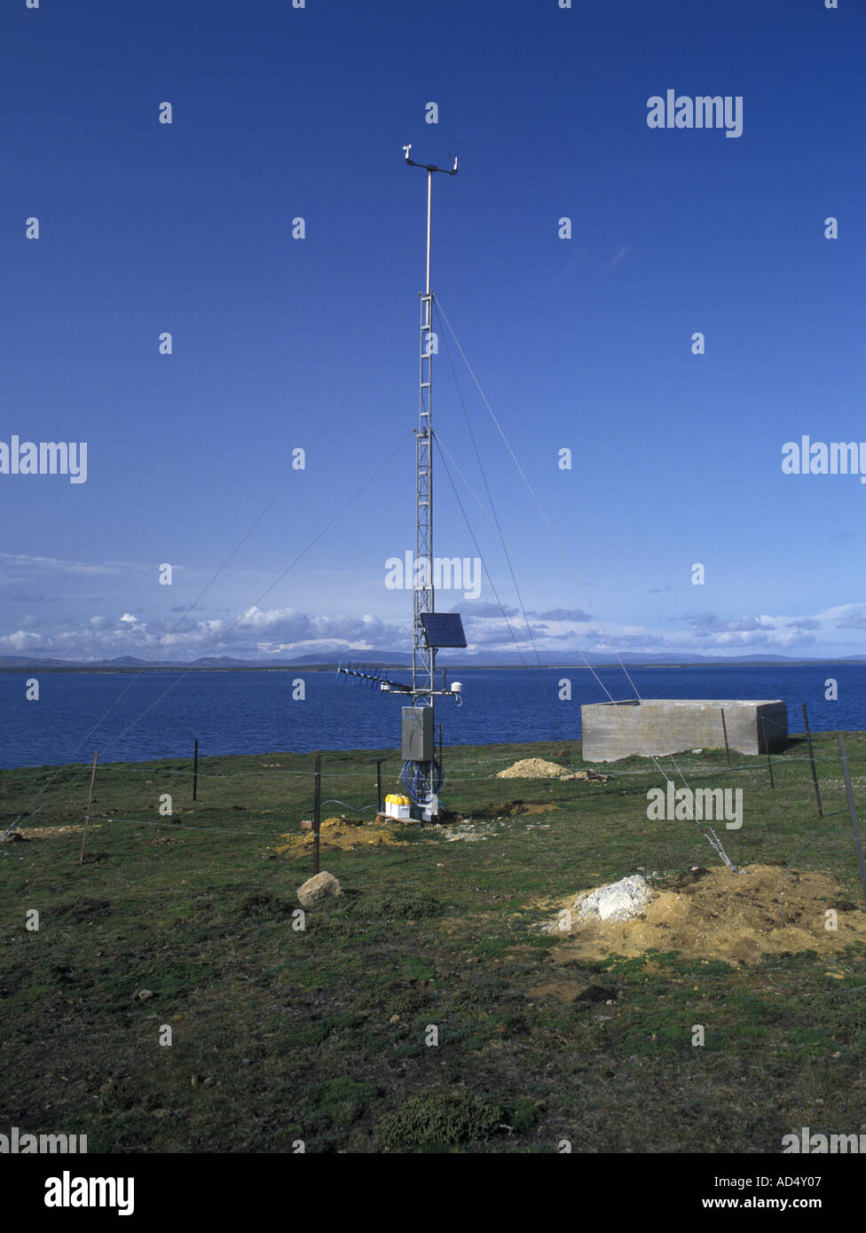 Wetter Instrumente automatische Aufnahme Station angeschlossen per Satellit Met Office Stockfoto