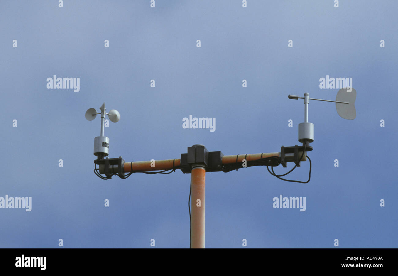 Instrumente-Anemometer für die Überwachung der Windgeschwindigkeit und Windrichtung Stockfoto