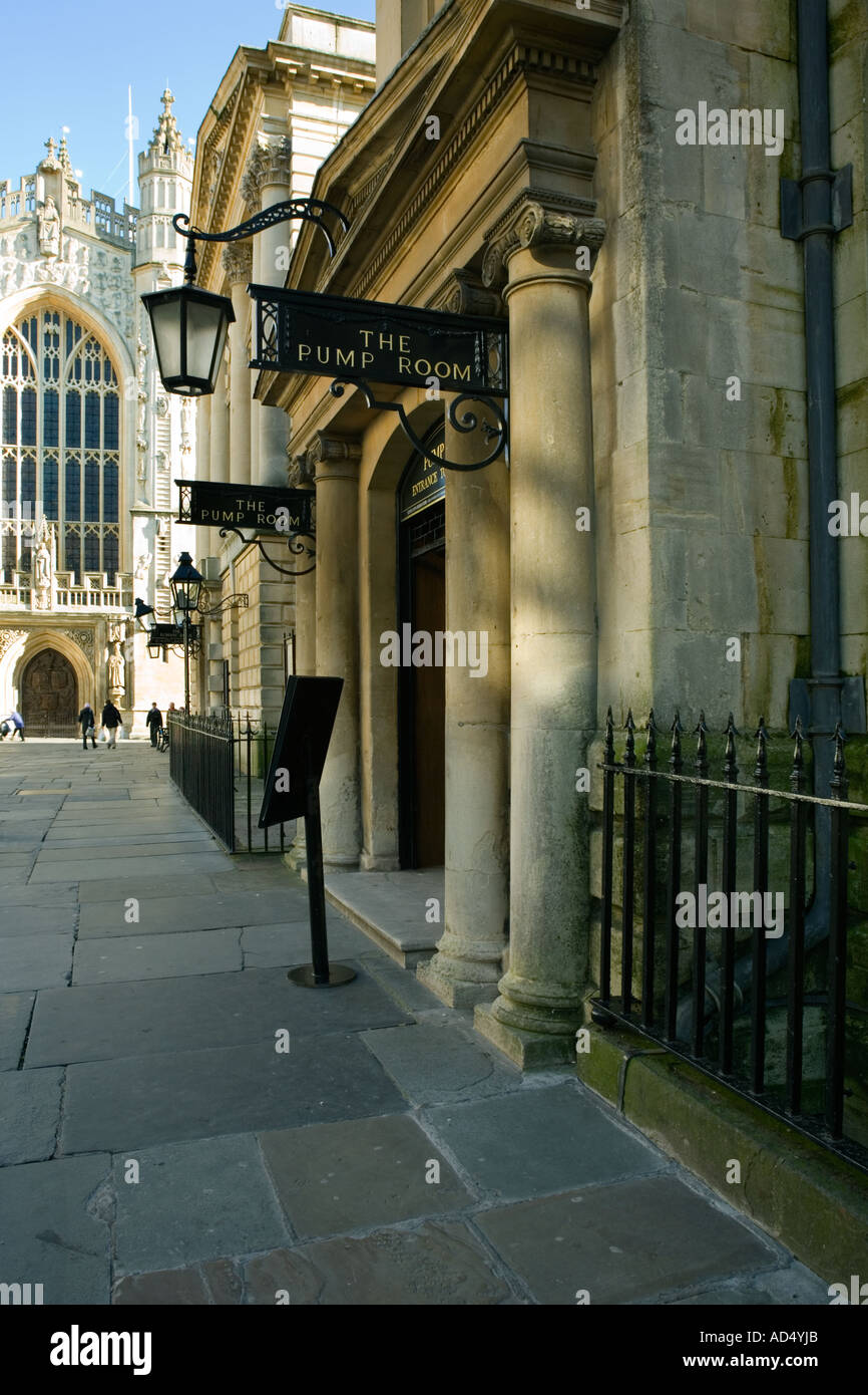 Bad Somerset UK römischen Kurort berühmt für georgische Architektur World Heritage Site The Pump Rooms und Bath Abbey Stockfoto