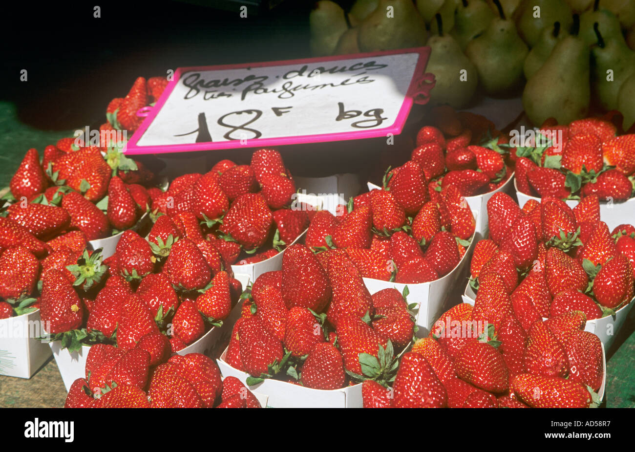 Erdbeeren zum Verkauf an einen Markt, Aix en Provence, Frankreich, Europa Stockfoto