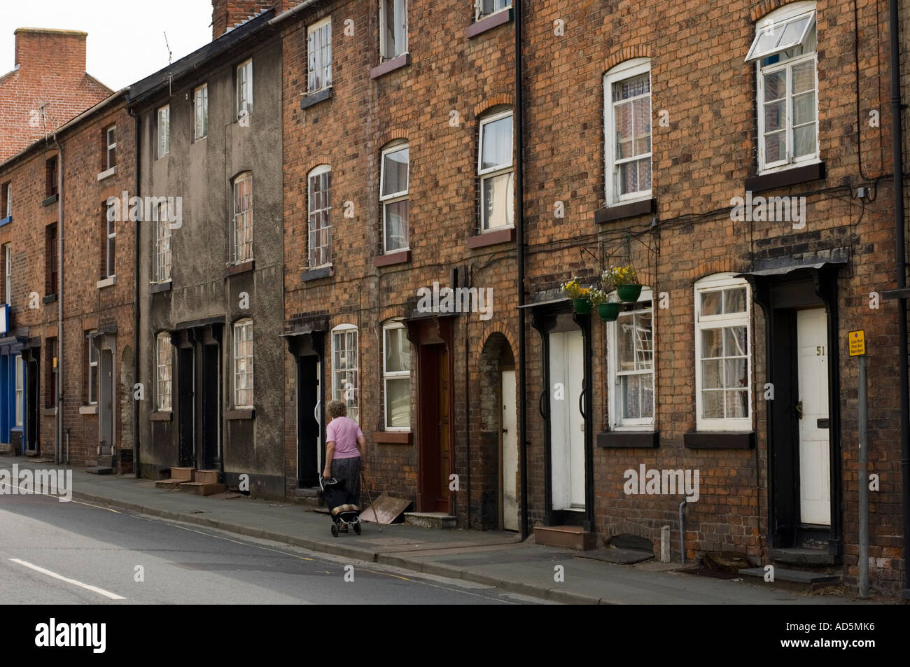 Terrasse der alten Textil Weber späten georgianischen Häuser Ferienhäuser Newtown Powys Mitte wales Stockfoto