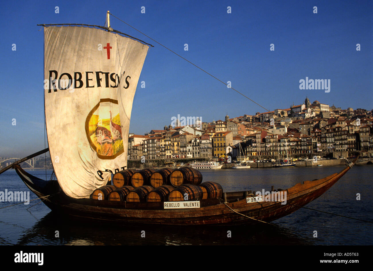 Portugal Douro Tal Portwein Vila Nova De Gaia Schiff Segelboot Stockfoto