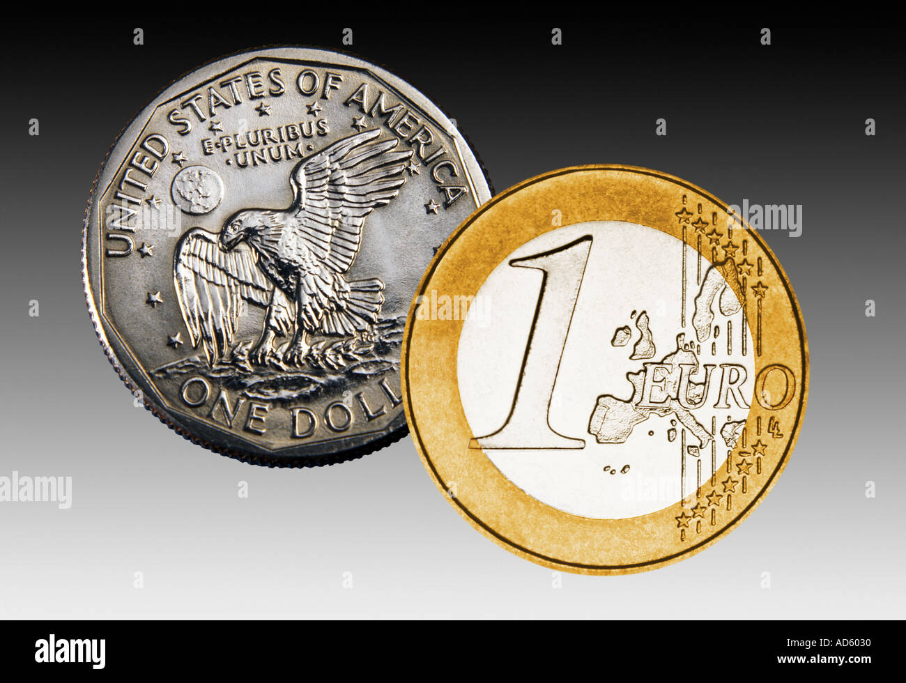 US-Dollar und europäischen Euro-Münzen Stockfoto