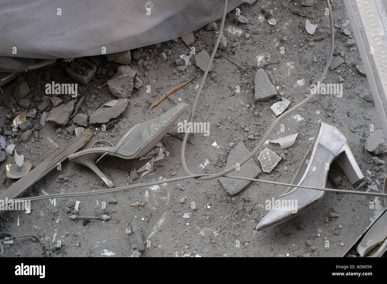 Qana Süd Libanon Hochzeit Kleid Shop zerstört durch israelische Bombardierung August 2006 Stockfoto