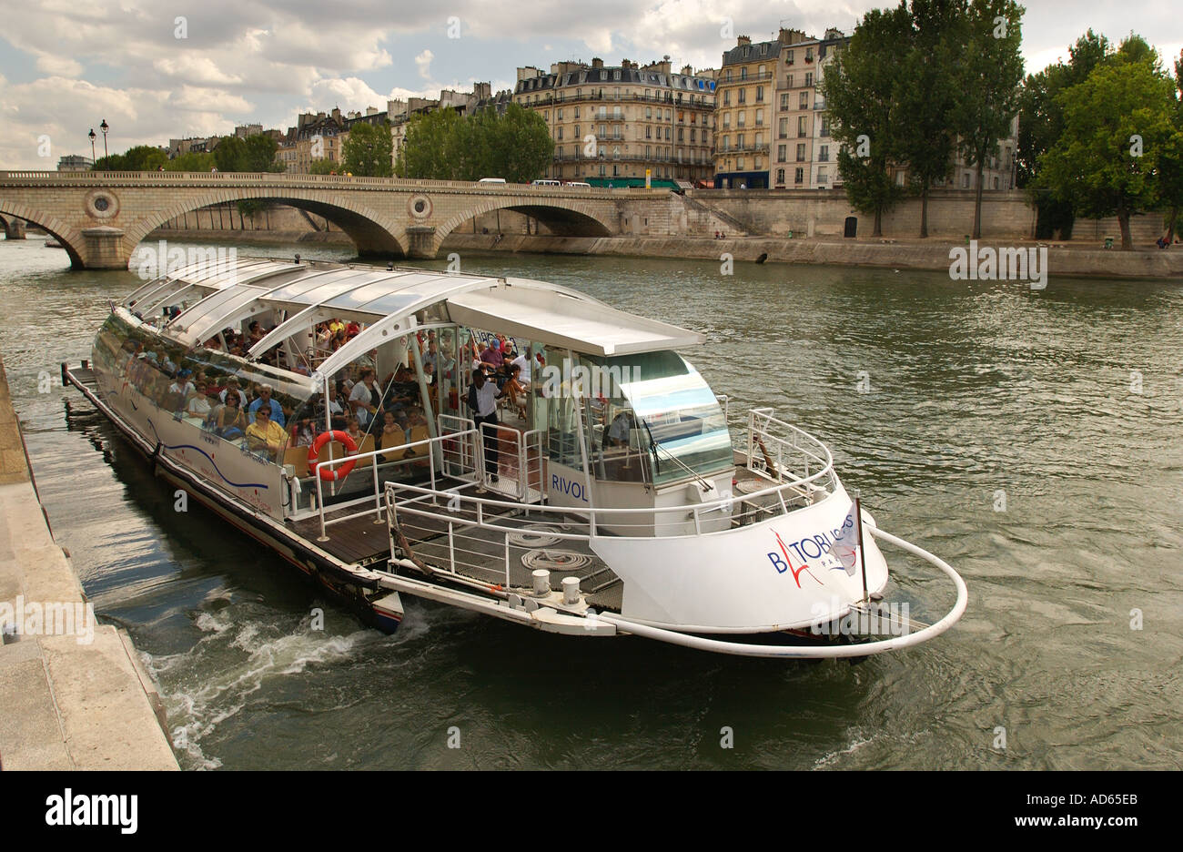 Flusstaxi Paris auf der Seine Fluss Taxi-Boot Stockfoto