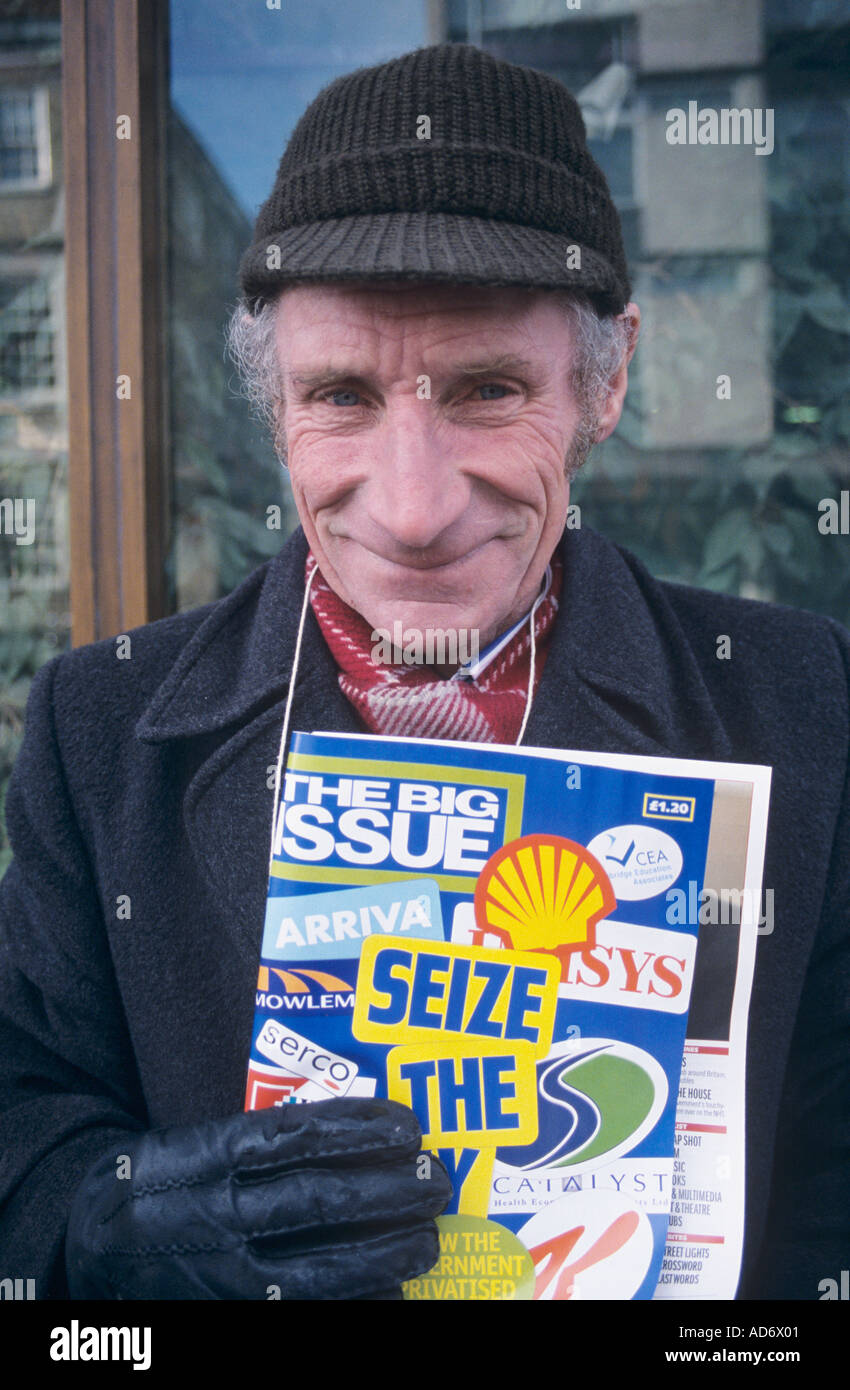 UK-Cambridge-Porträt von Big Issue Verkäufer Stockfoto