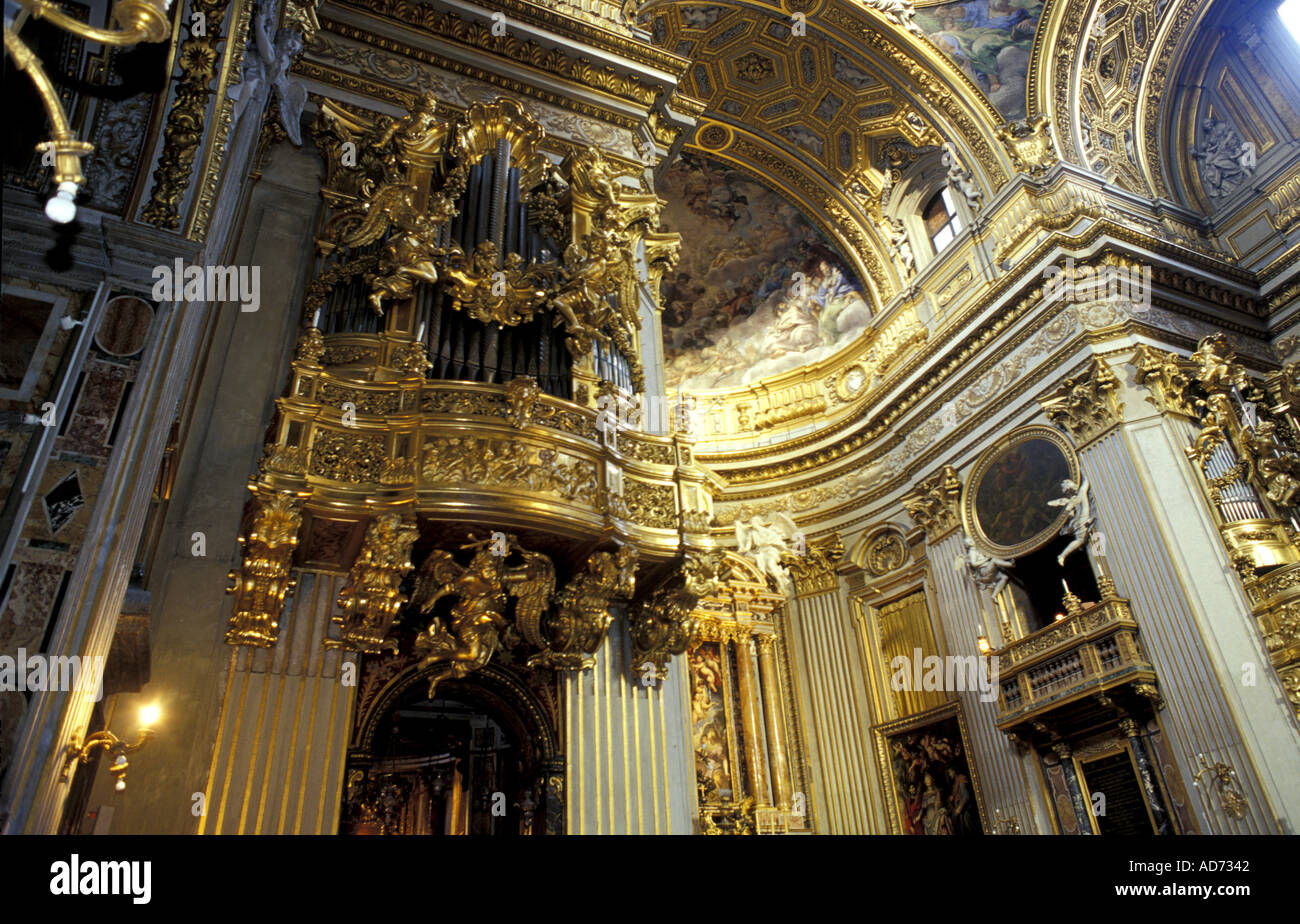 ITALIEN ROM CHIESA NUOVA BAROCKE EINSTELLUNG UND ORGEL Stockfoto