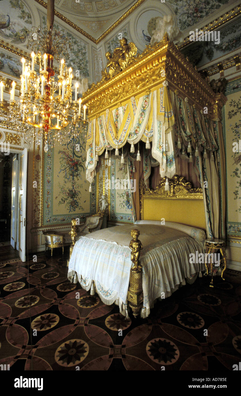 RUSSLAND SANKT PETERSBURG PAWLOWSK SCHLOSS DAS BETT VON ...