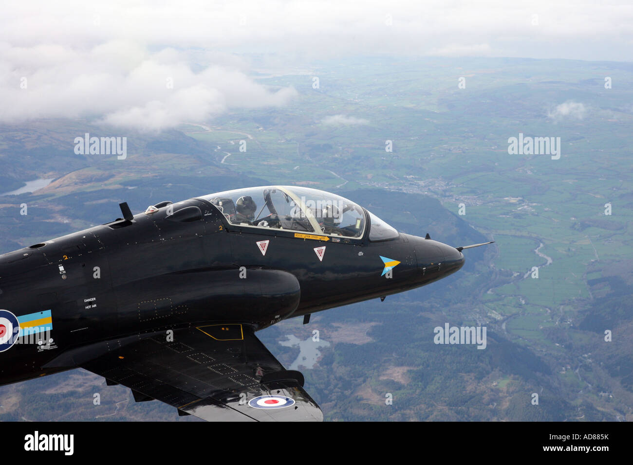 BAe Hawk 1W XX167 von 208 (R) Squadron der Royal Air Force im Flug über Nordwales. Stockfoto