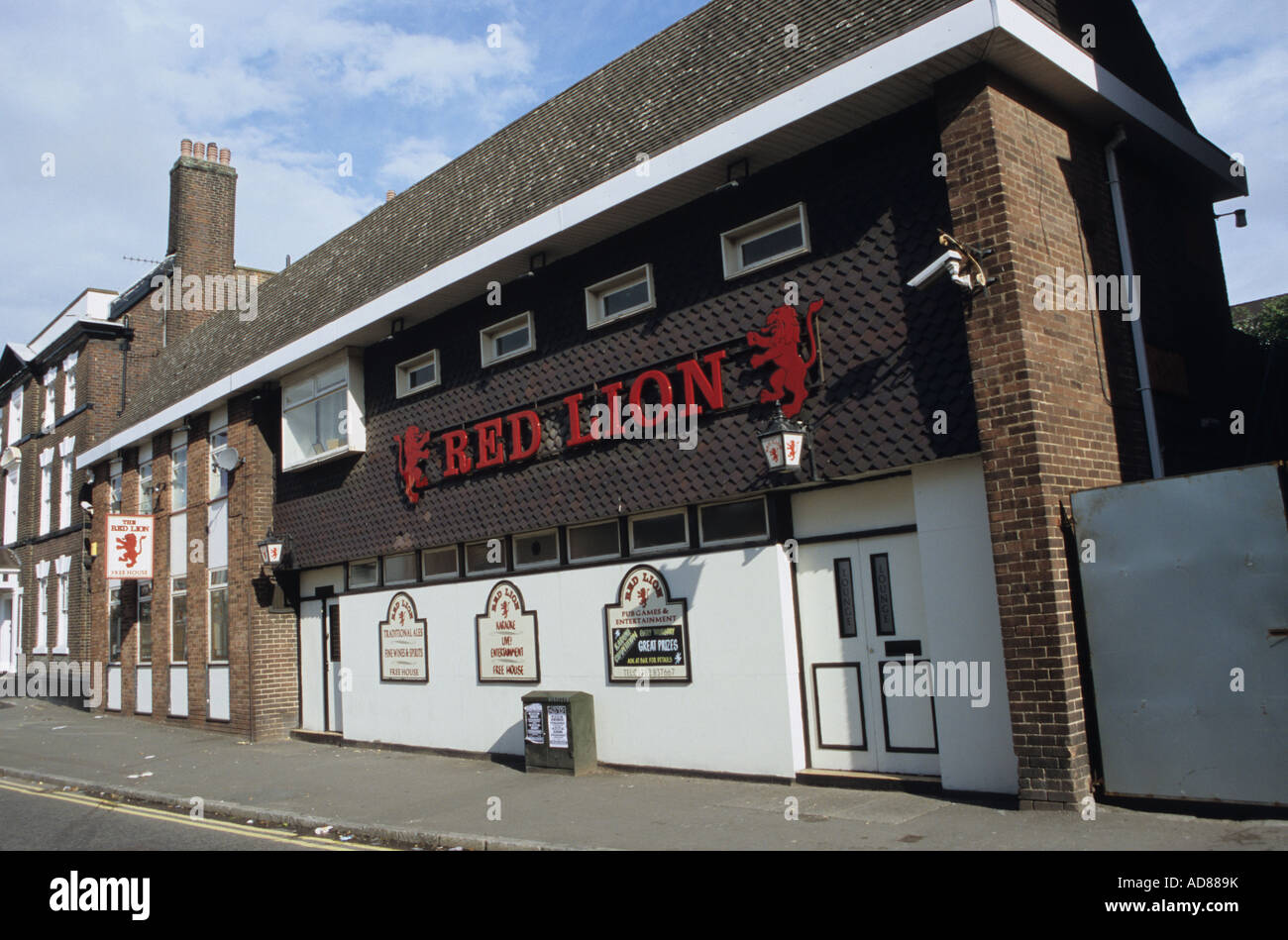 Red Lion Pub Heimat von Robbie Williams Stockfoto
