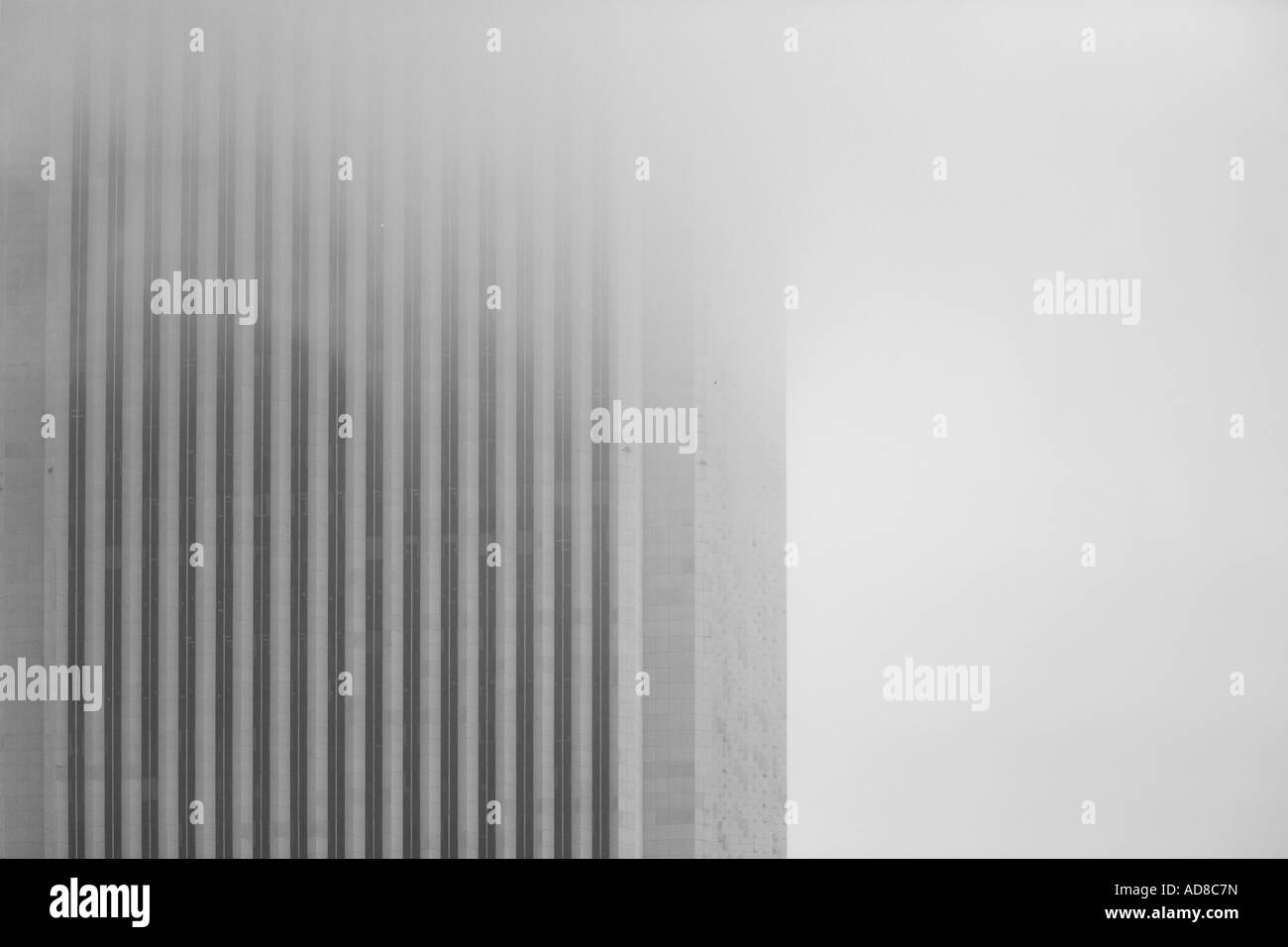 Aon Gebäude eingehüllt in Nebel, Chicago illinois Stockfoto