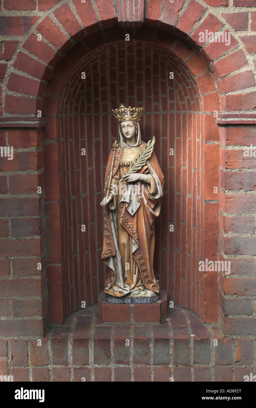 Statue von Maria Anglican Schrein unserer lieben Frau von Walsingham wenig Walsingham High Street Norfolk England UK Stockfoto