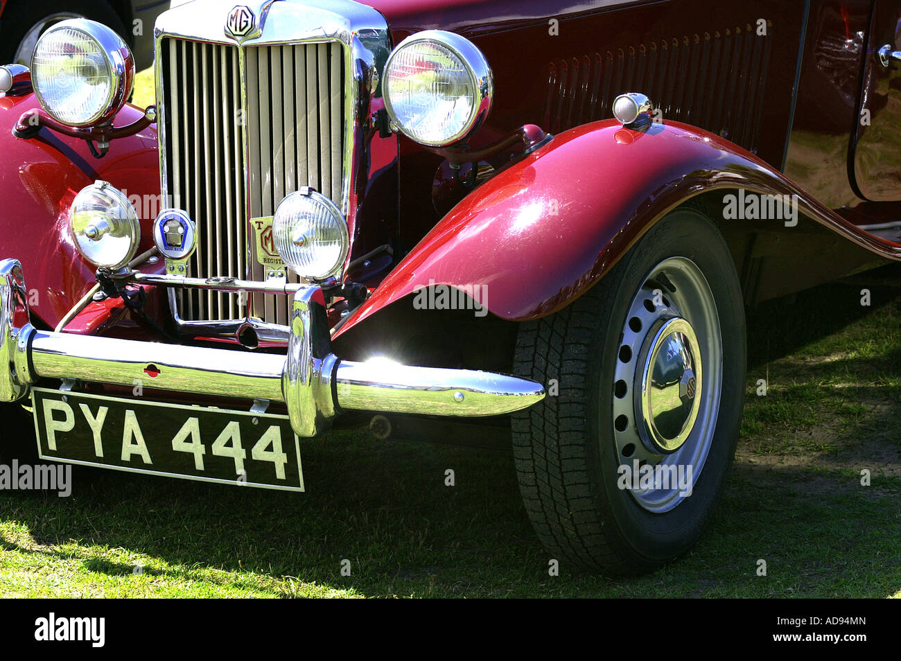 Alte rote oldtimer oldtimer -Fotos und -Bildmaterial in hoher Auflösung ...