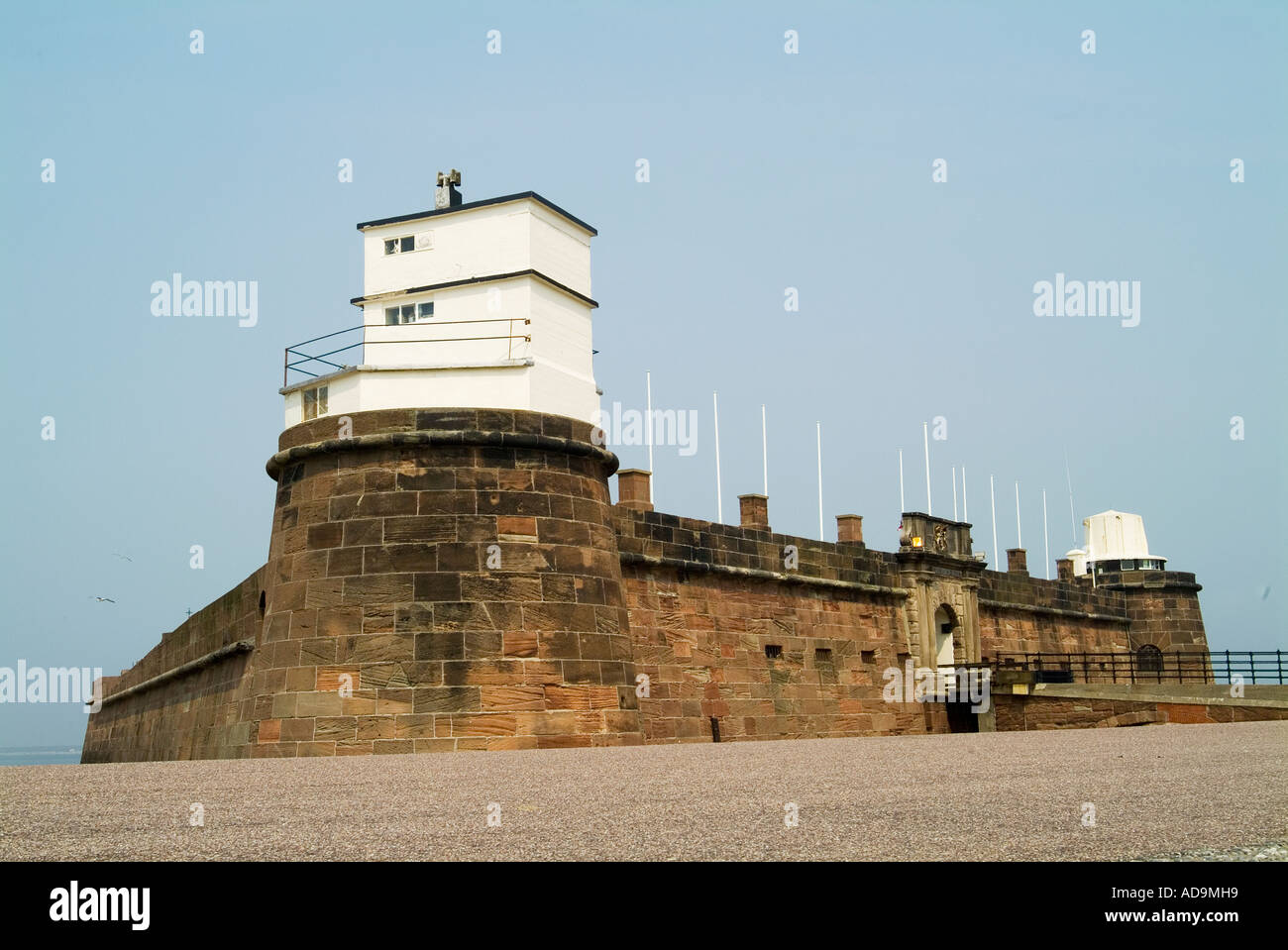 Küstenwache Station Fort Perch Rock am östlichen Ende von New Brighton Promenade an der Mündung des Flusses Mersey Stockfoto