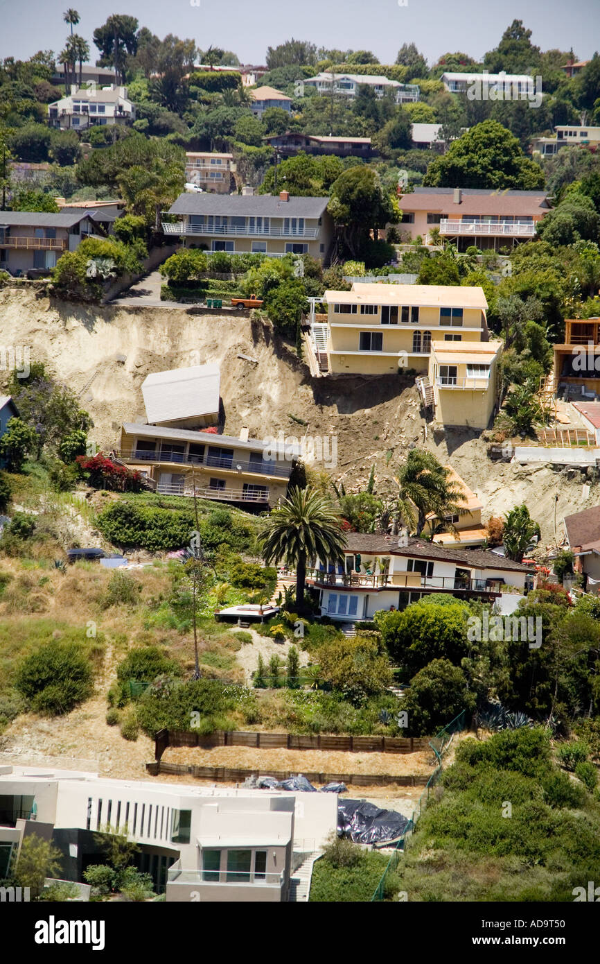 Hauser Beschadigt Durch Einen Erdrutsch Im Bluebird Canyon Laguna Beach Kalifornien In 05 A Ahnlicher Vorfall Im Jahr 1978 Verursacht Auch Extens Stockfotografie Alamy