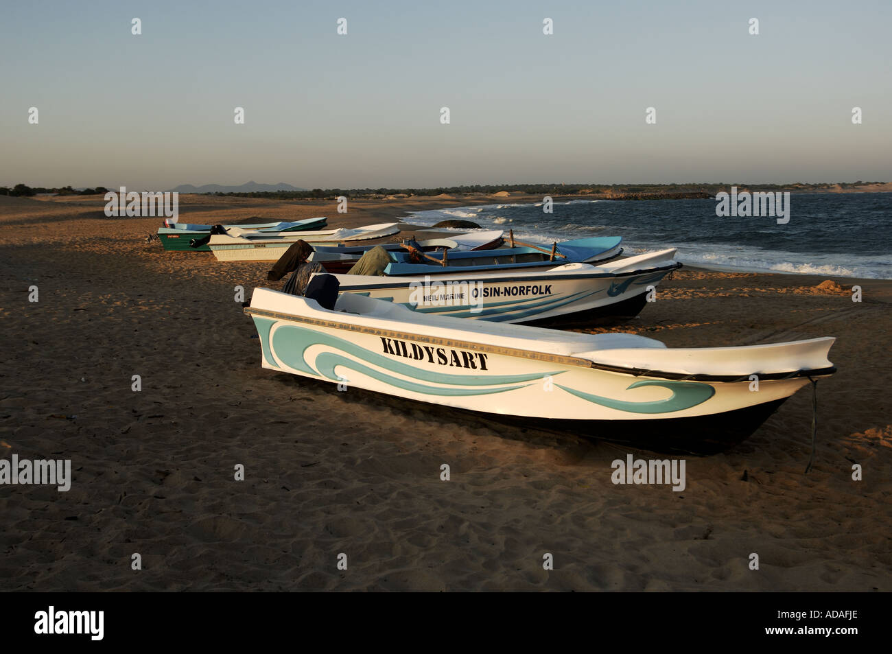 Kirinda neue Angelboote/Fischerboote für die Tsunami-Opfer gespendet Stockfoto