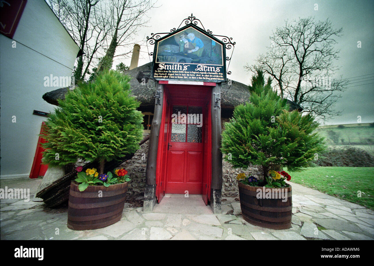 Englands kleinste Inn. Die Smiths Arme in Godmanstone Dorset Stockfoto