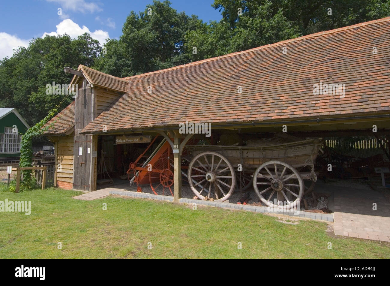 Landleben - Tilford - Surrey - UK - Zentrum Madge Waggon Schuppen Stockfoto