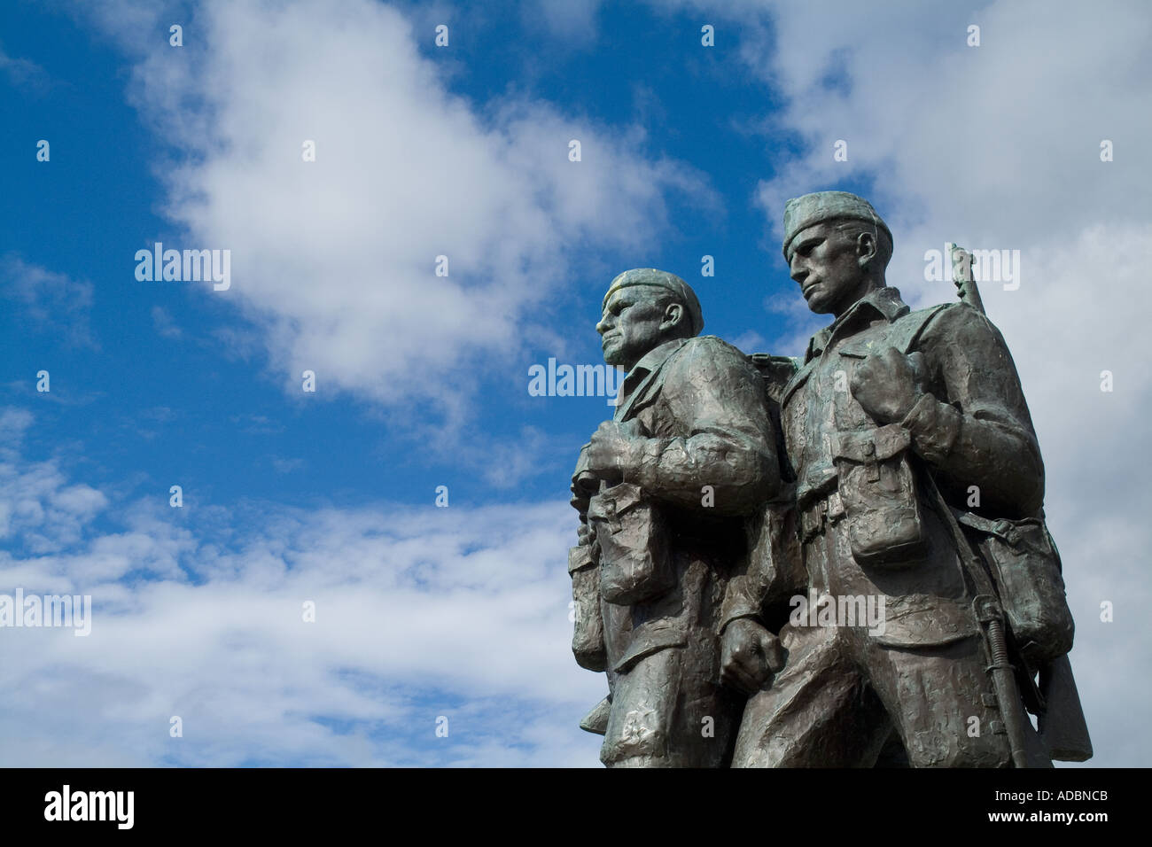 dh SPEAN BRIDGE INVERNESSSHIRE Scottish Commandos Monument Soldiers Statue Commando Special Forces Weltkrieg zwei Armee Soldaten Denkmal schottland Stockfoto