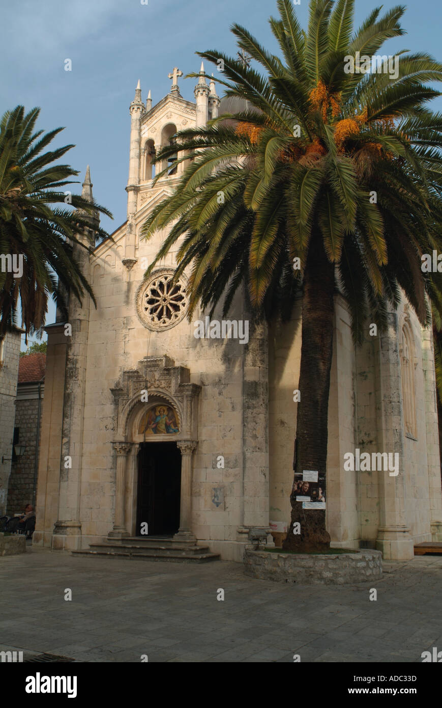 Die orthodoxe Kirche Mihael Arhandel in der Stadt von Herceg Novi, Montenegro. Stockfoto