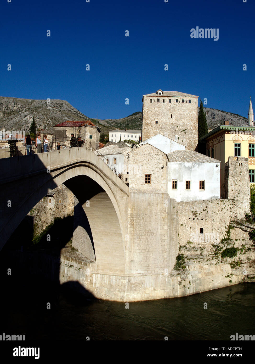 Die berühmte alte Brücke in Mostar in Bosnien und Herzegowina Stockfoto