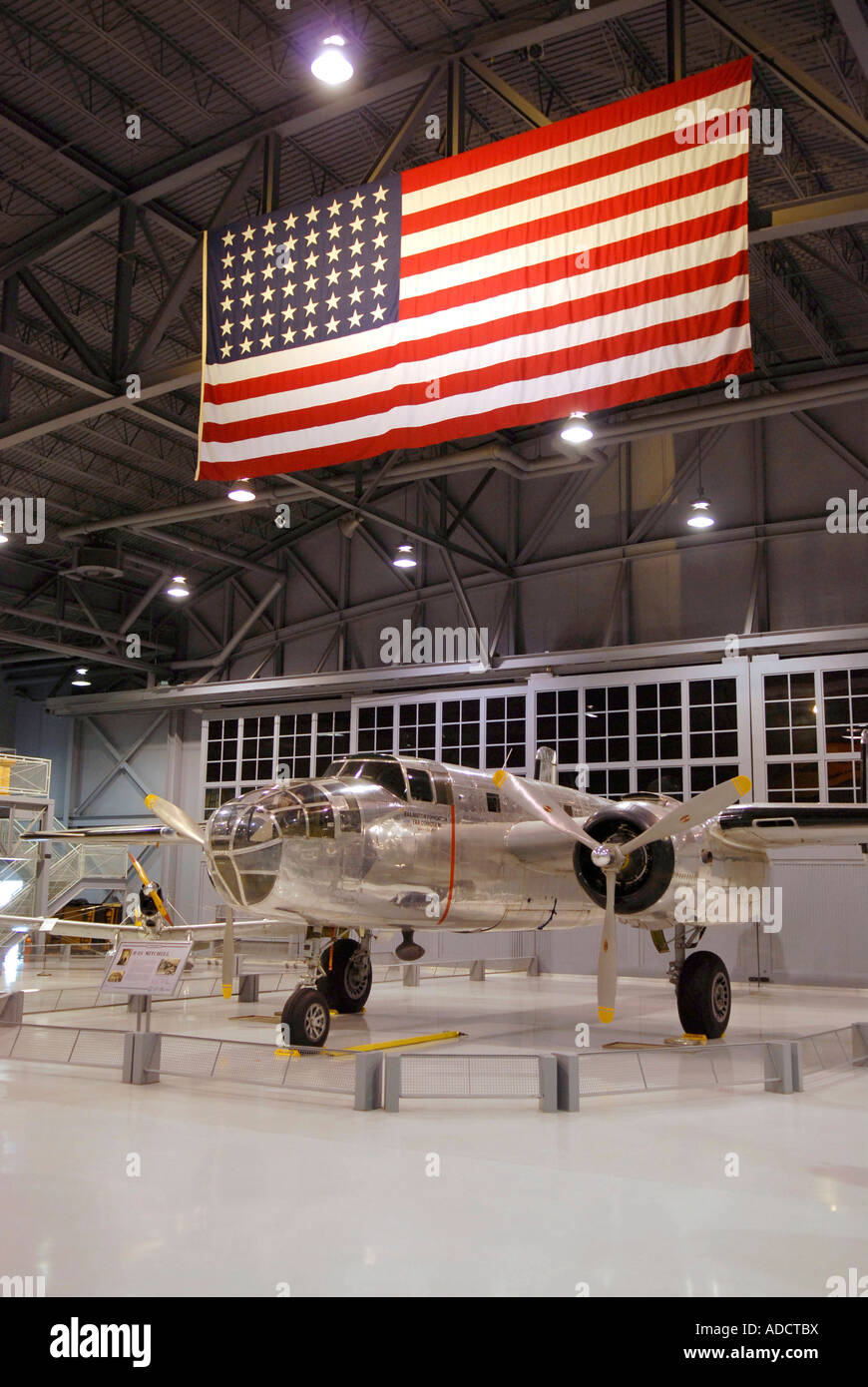 B-25 Mitchell Weltkrieg WWII Flugzeuge auf dem Display an der experimentellen Flugzeug Verband EAA Air Abenteuer Museum Oshkosh Wi Stockfoto