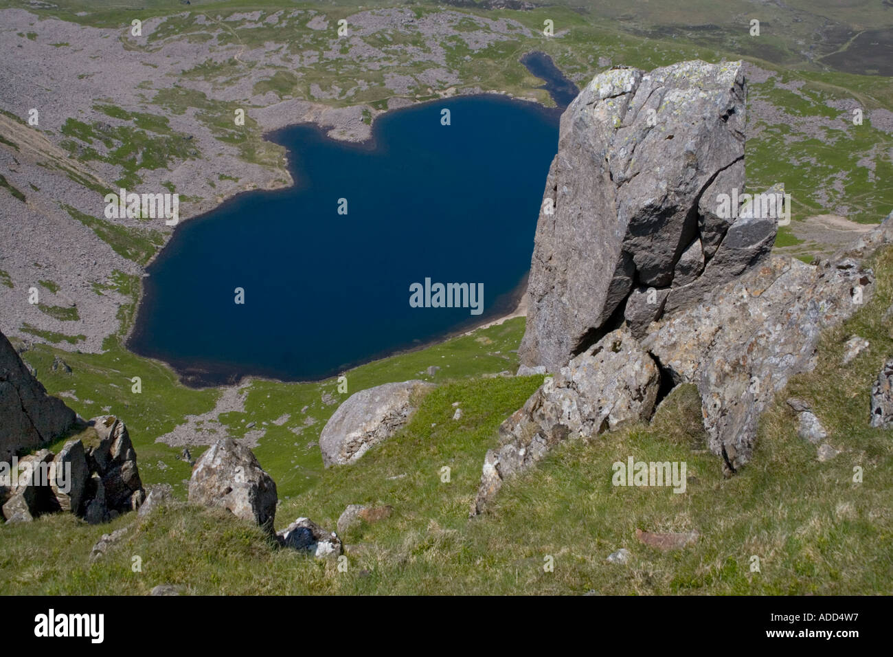 Llyn y Gadair vom Cadair Idris nahe Ortszentrum Gwynedd Wales Stockfoto
