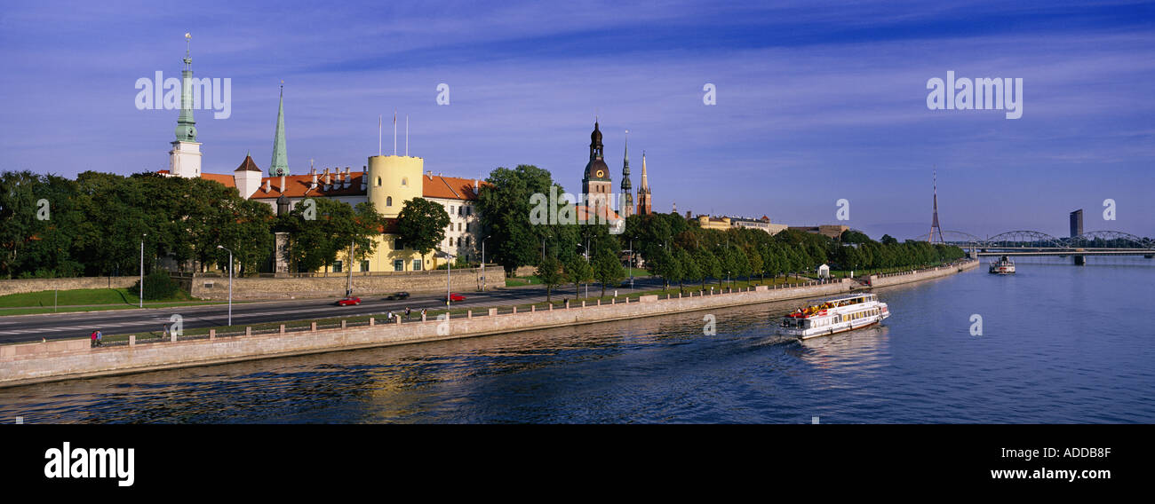 Lettland Riga Skyline Düna Fluss Panoramablick Stockfoto