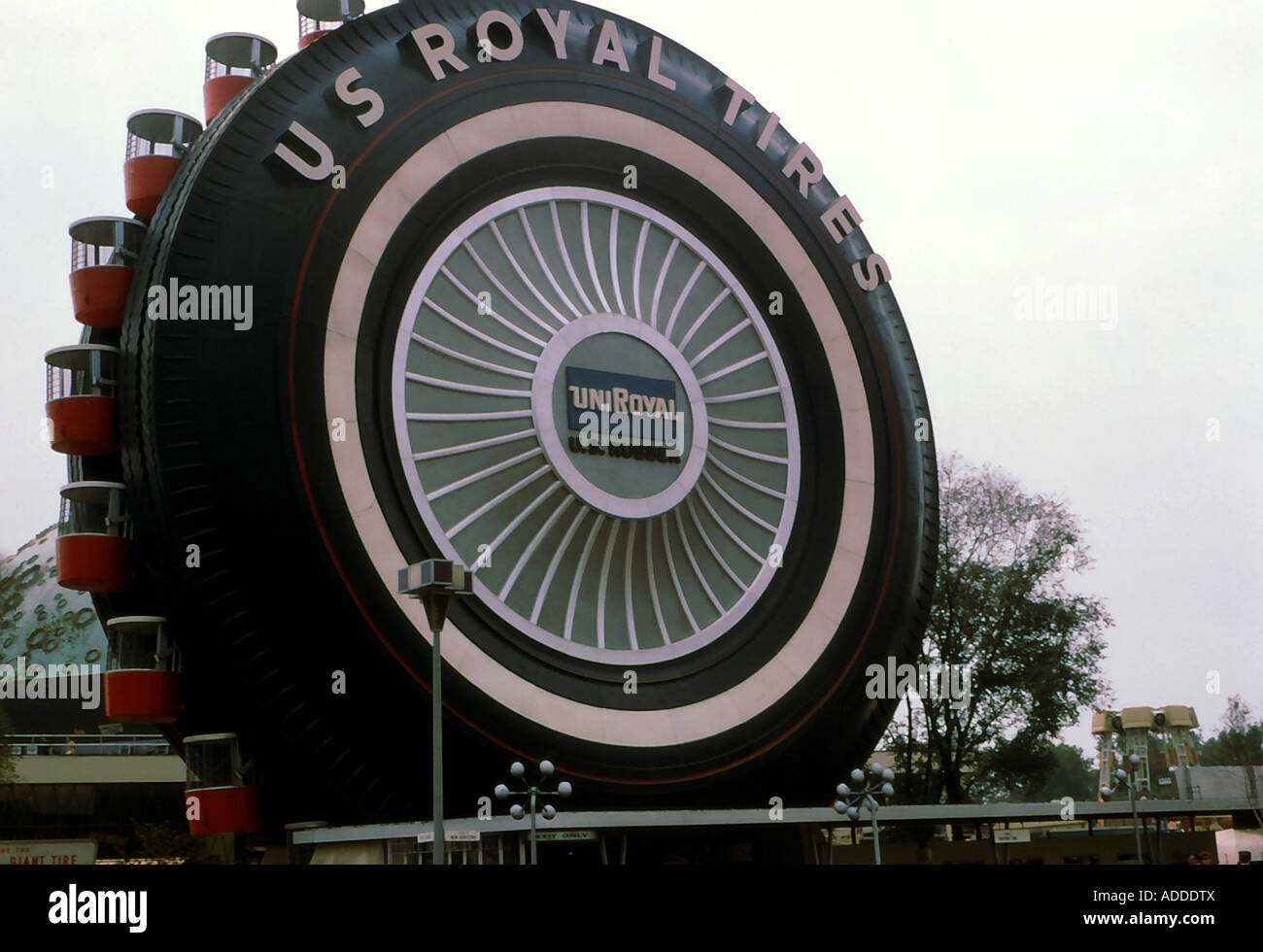 1964 New York Welten Fair U S Royal Reifen Pavillon Stockfoto