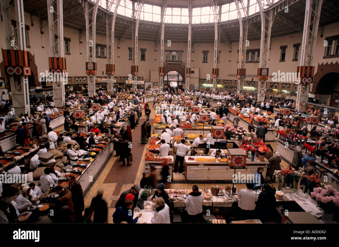 Hallenmarkt, Kiew, Ukraine, November 1989 Stockfoto