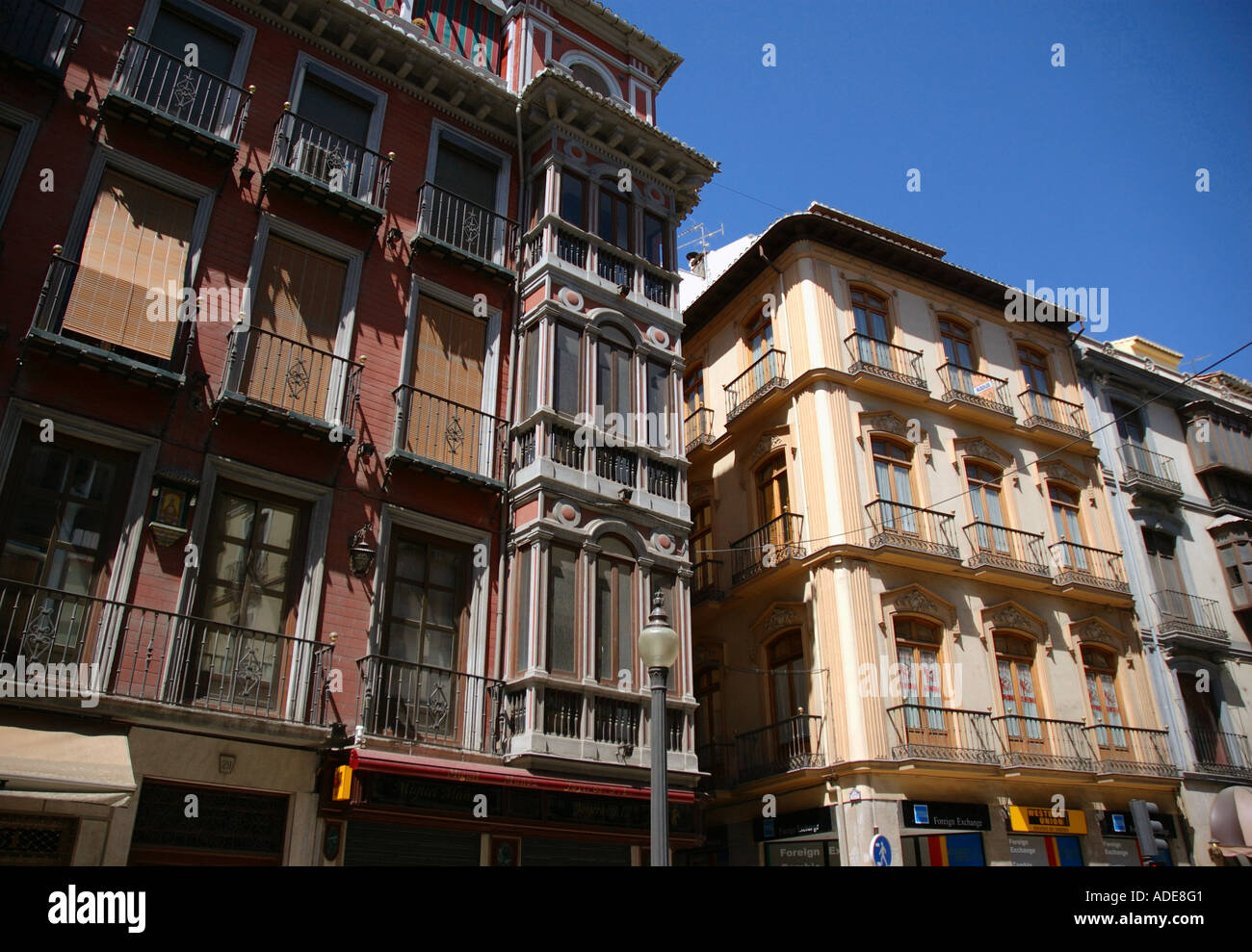 Blick auf charakteristische Gebäude Granada Andalusien Andalusien España Spanien Iberia Europa Stockfoto