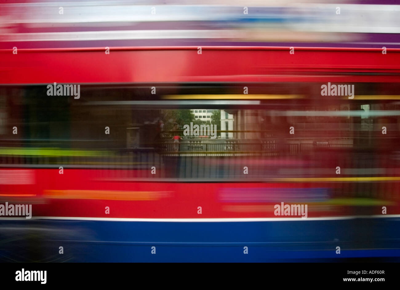 Ein roten Londoner Bus Streifen von Stockfoto