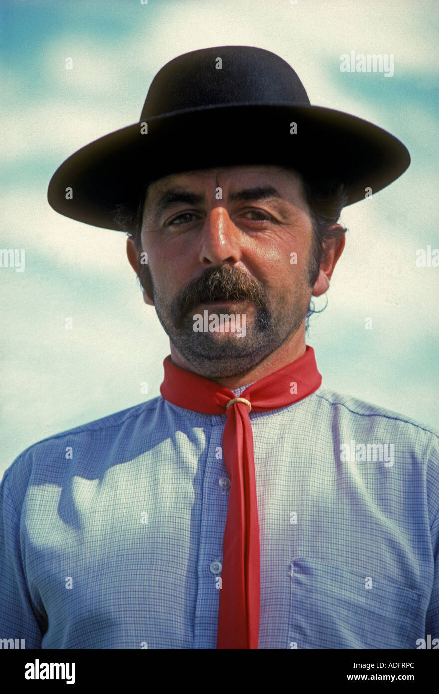 1, 1, argentinischen Menschen, erwachsene Menschen, männlich, Gaucho, Augenkontakt, Vorderansicht, Porträt, Estancia, San Antonio de Areco, Provinz Buenos Aires, Argentinien Stockfoto