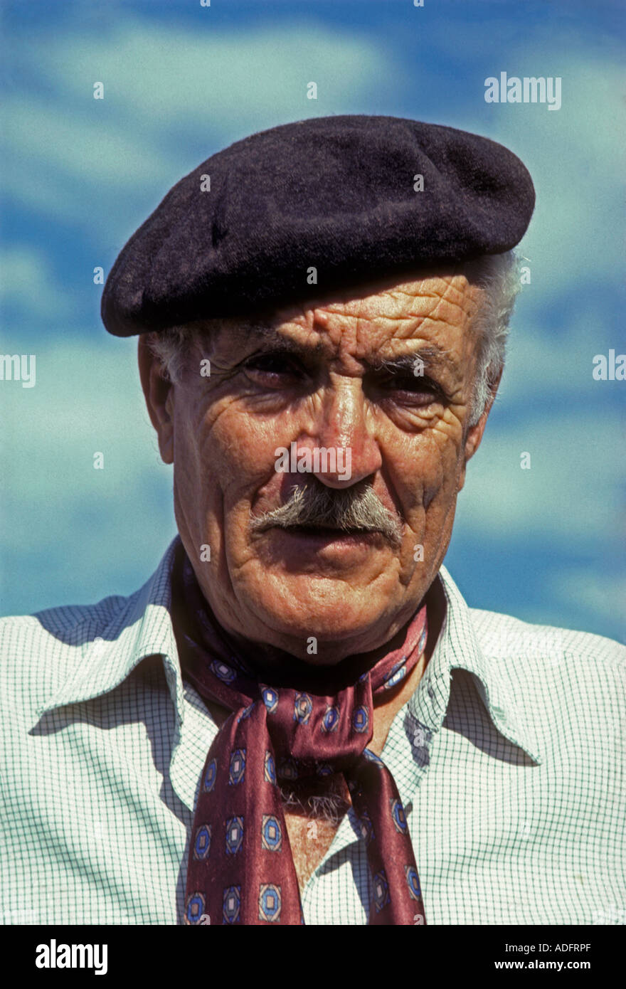 1, 1, argentinischen Menschen, erwachsene Menschen, männlich, Gaucho, Augenkontakt, Vorderansicht, Porträt, Estancia, San Antonio de Areco, Provinz Buenos Aires, Argentinien Stockfoto