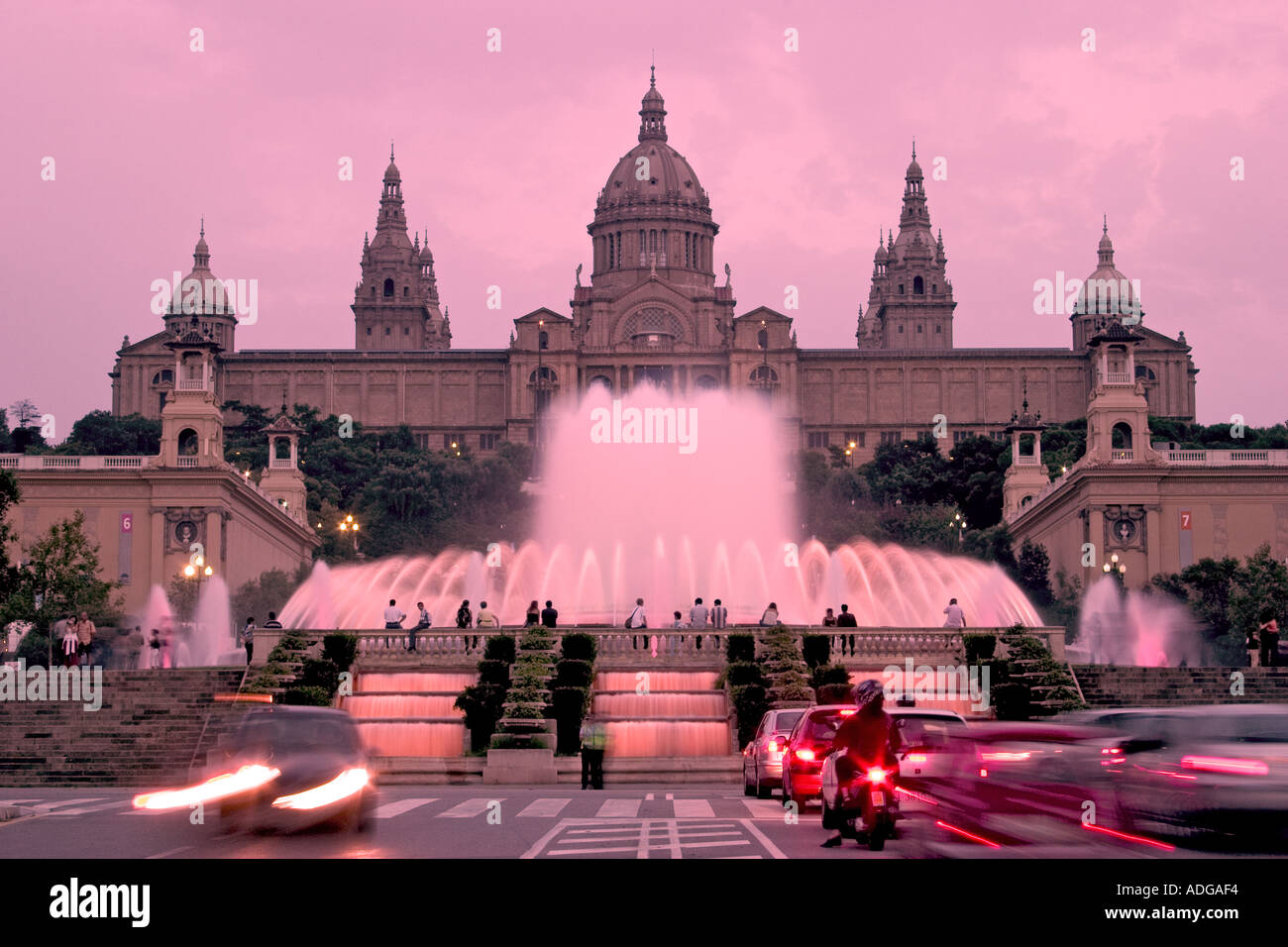 Barcelona Font Magica oder magischen Brunnen vor Palacio Nacional, der Nationalpalast. Stockfoto