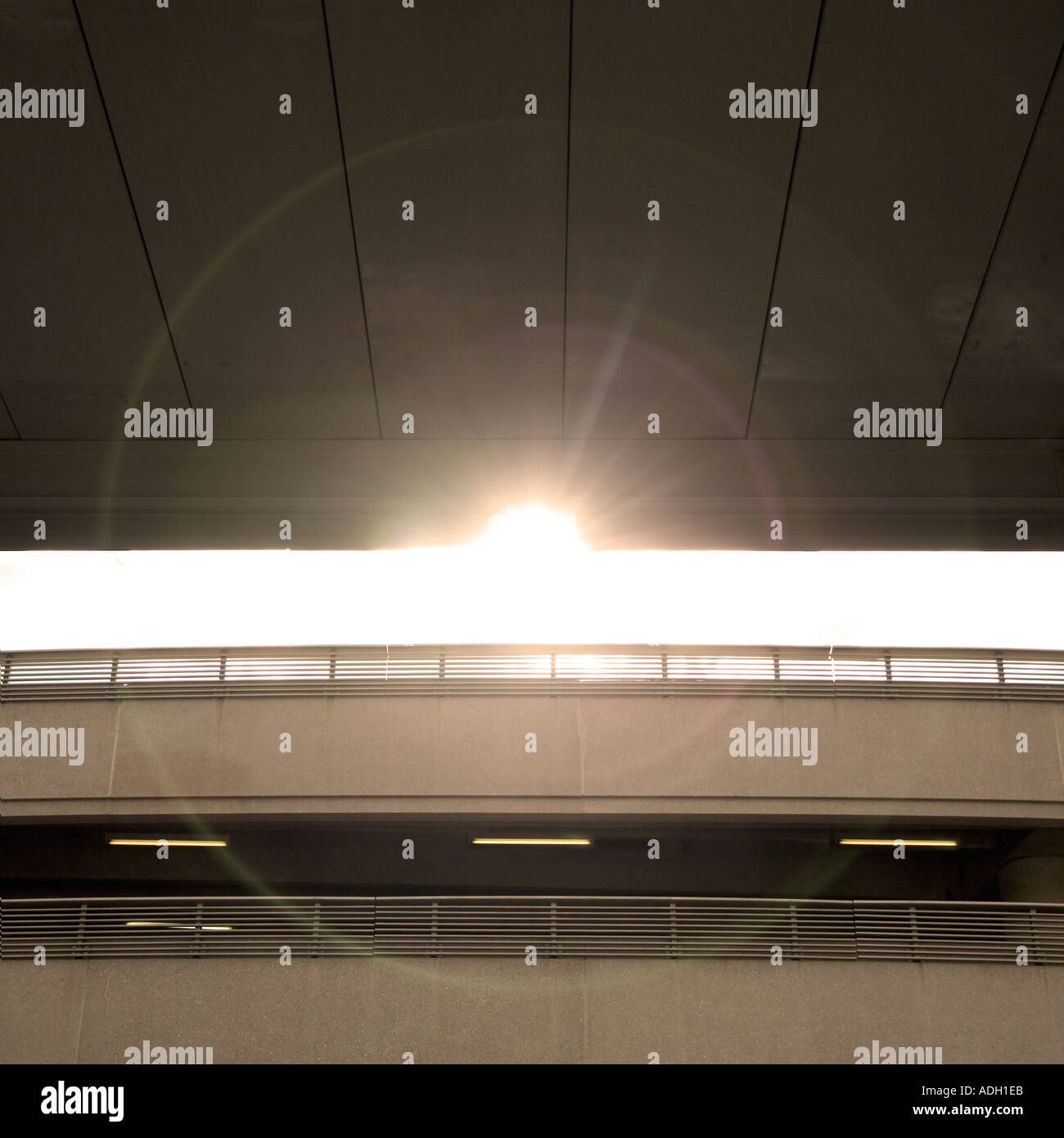 Architektonische Besonderheit und die Sonne Stockfoto