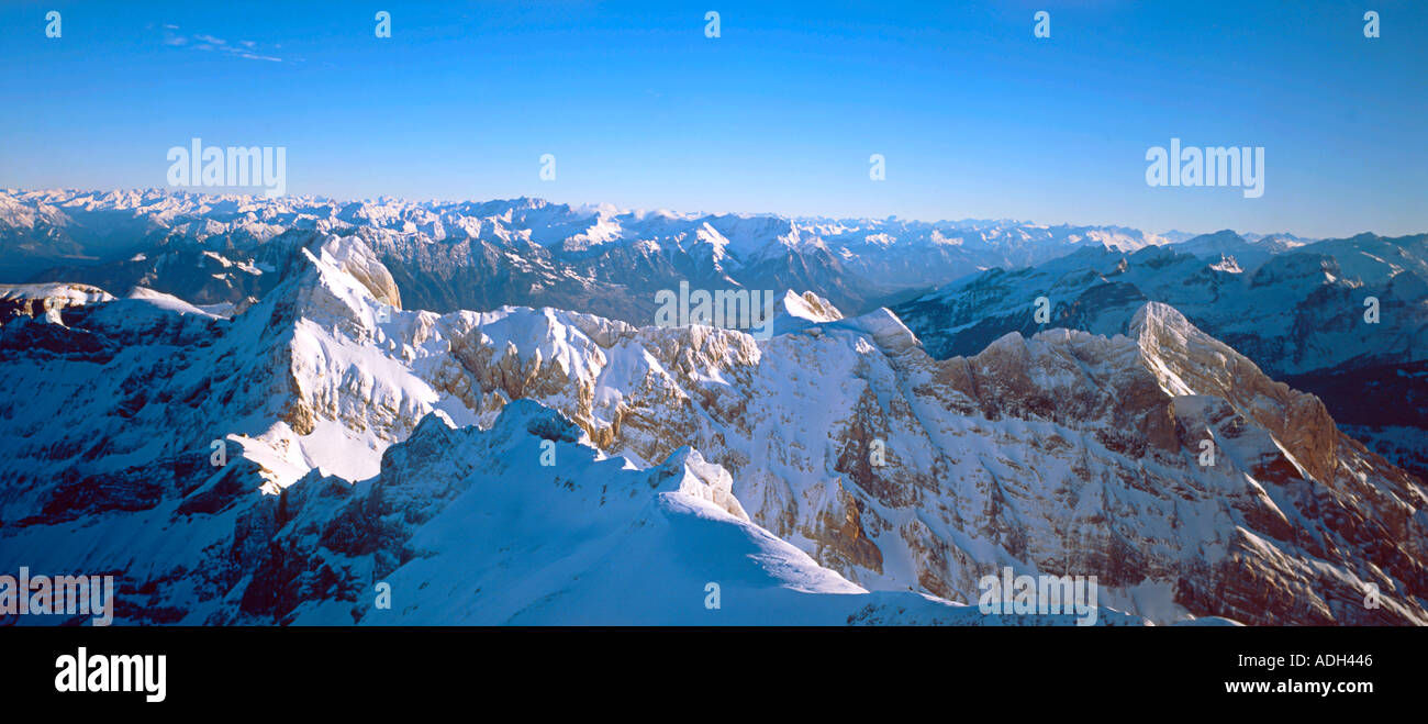 In der Schweizer Region Appenzell Aussicht vom Gipfel des Berges Säntis-Panorama-Bild Stockfoto