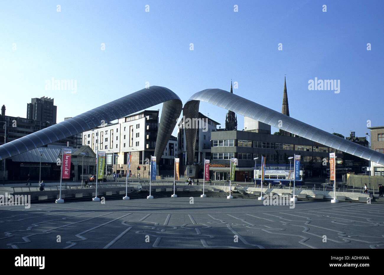 Jahrtausend platzieren und schnitzen Arch, Coventry, West, Midlands, England, UK Stockfoto