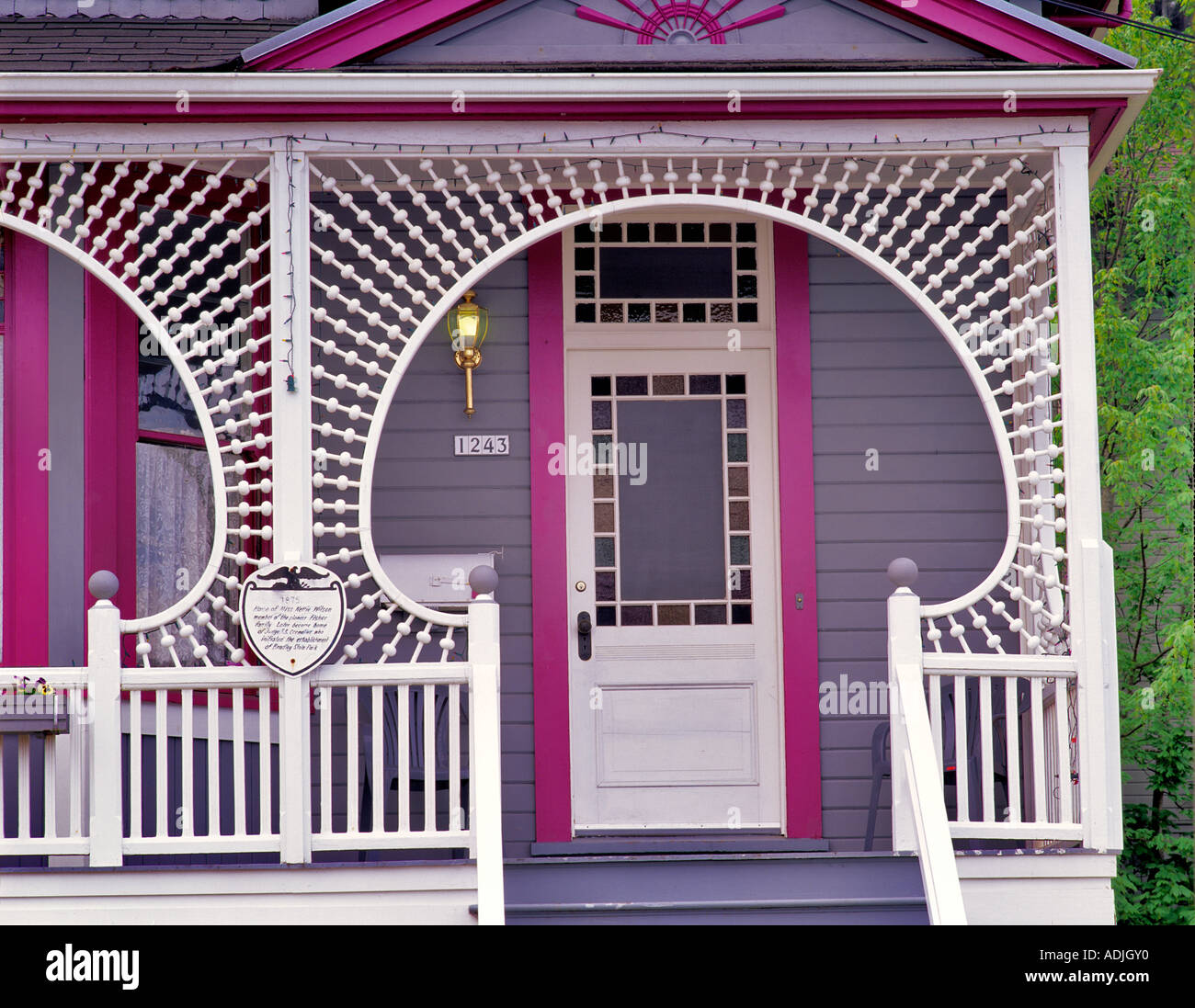 Dekorative Tür des Hauses in Astoria, Oregon Stockfoto