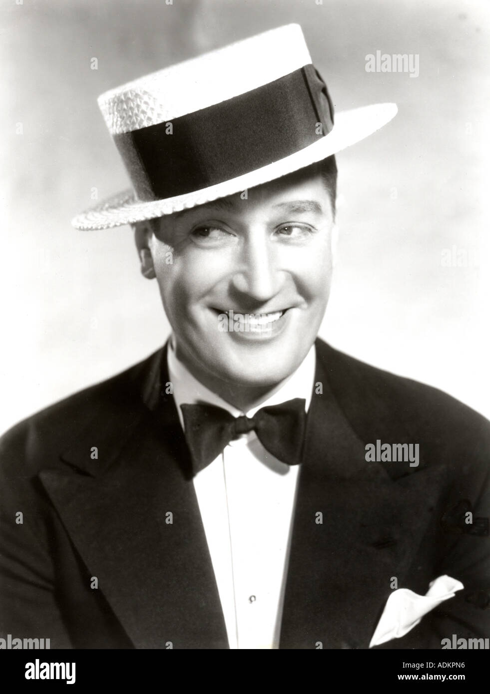 MAURICE CHEVALIER französische Sänger/Schauspieler Herte über 1937 Stockfoto