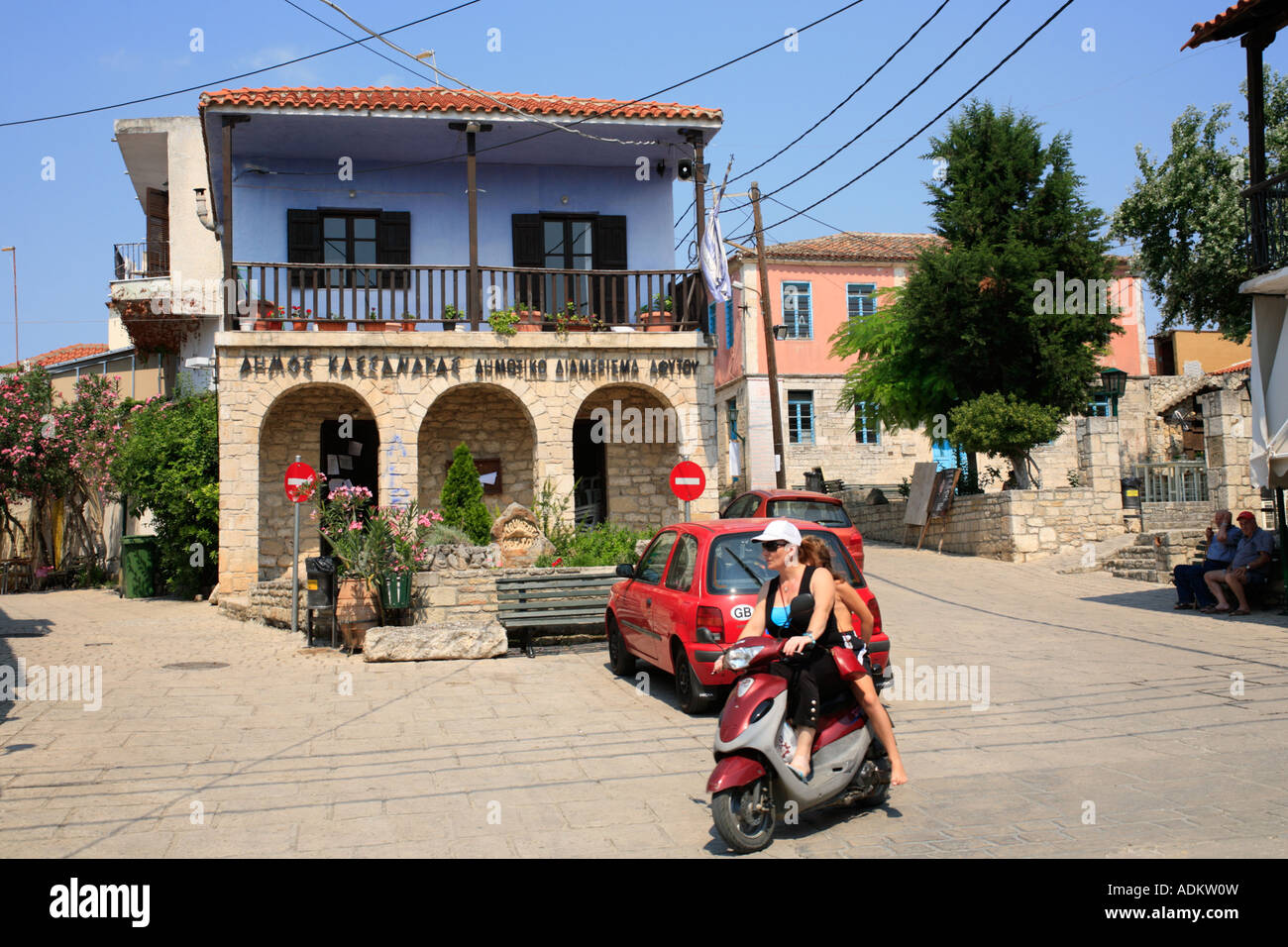 Stadtzentrum von Afitos auf Halbinsel Kassandra auf der Halbinsel Chalkidiki in Griechenland Stockfoto