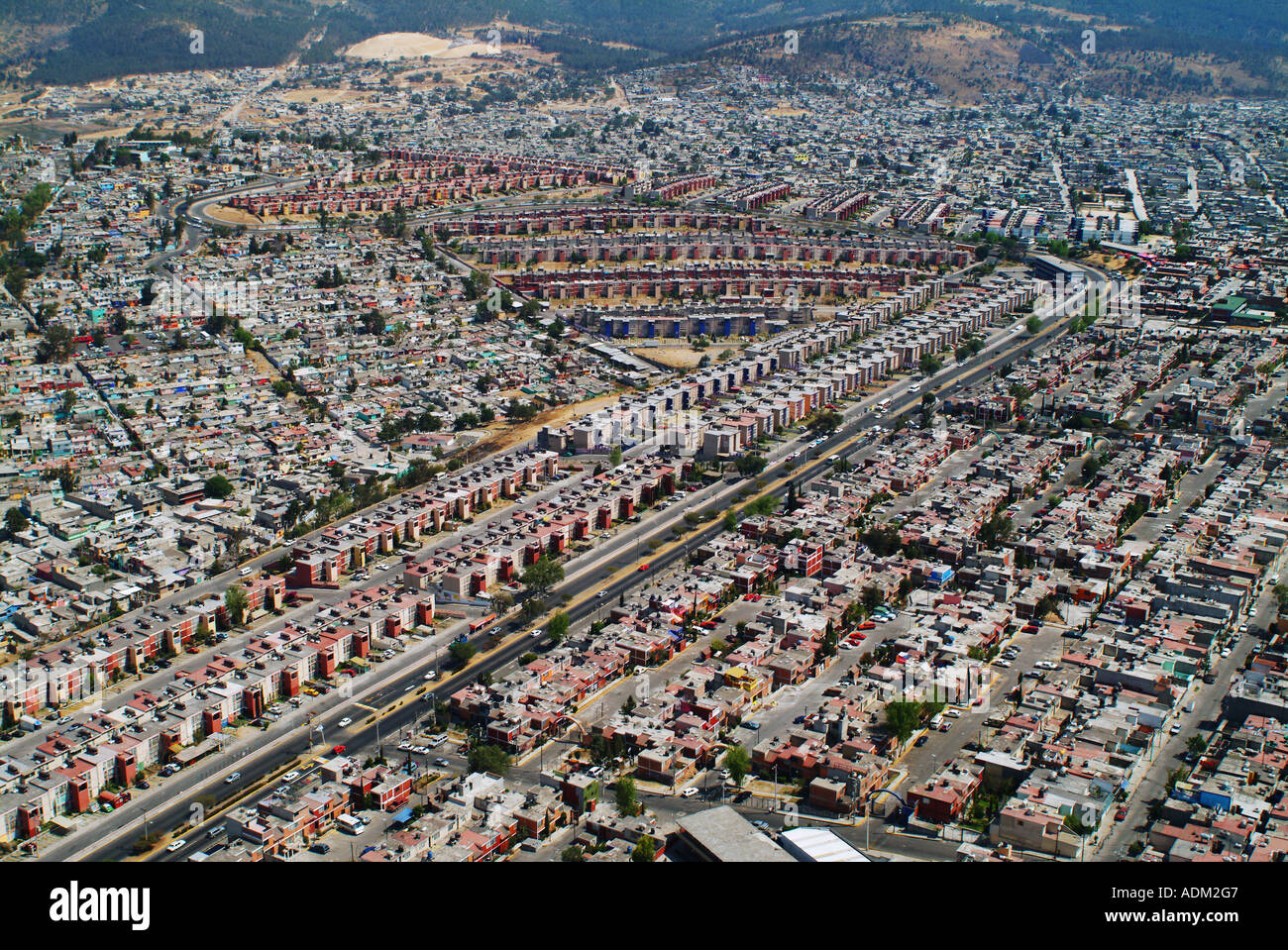 Luftaufnahmen über dem Gehäuse Eigenschaft Dichte Mexiko-Stadt Stockfoto