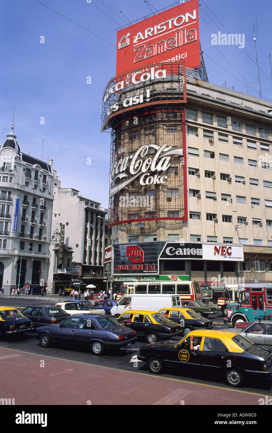 Verkehr auf Avenida 9 Julio Buenos Aires Argentinien Stockfoto